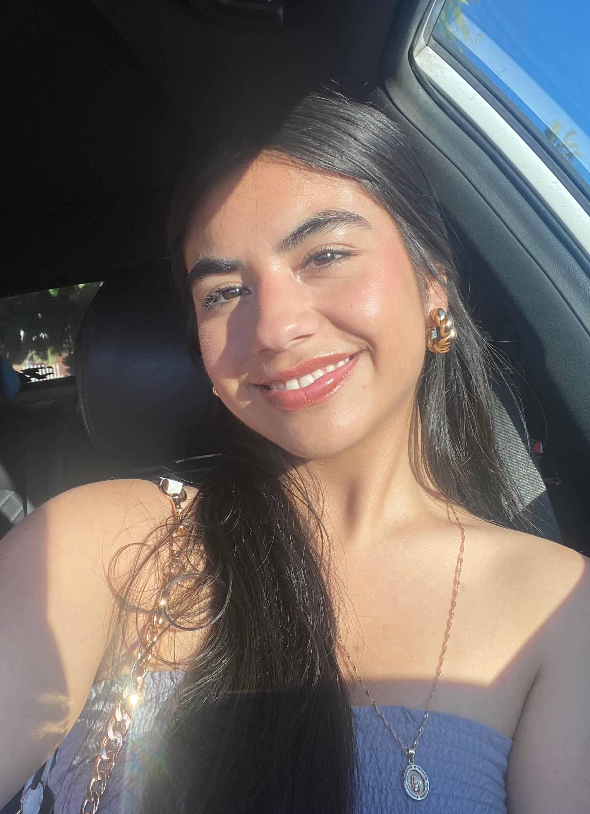 Annette Rosas '28 