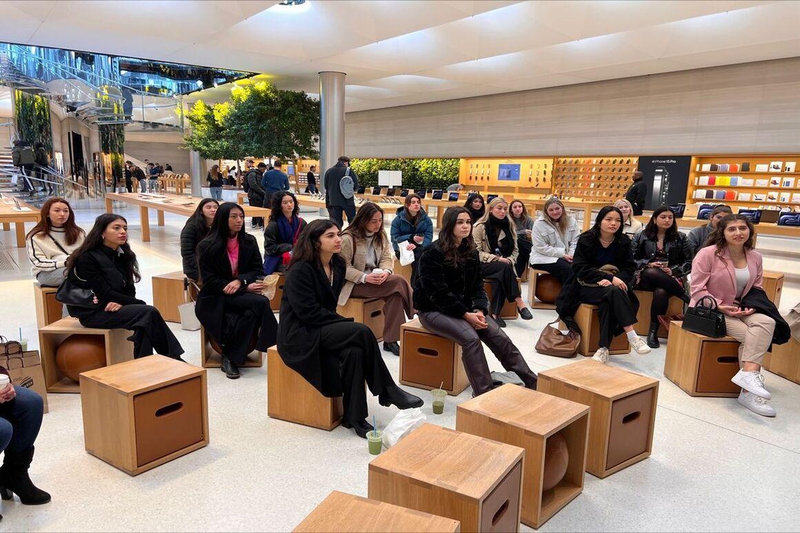 Apple Store Visit