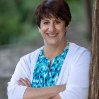 Karyn Holl Headshot