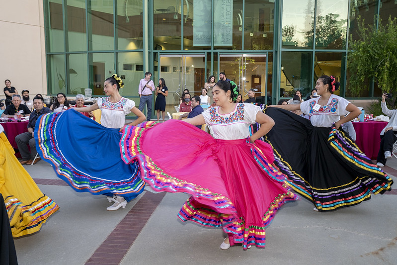 Folklorico